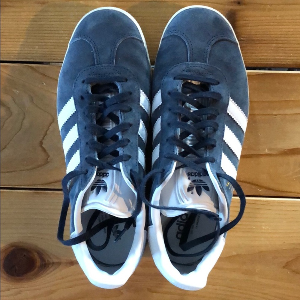 Adidas gazelle blue suede sneaker